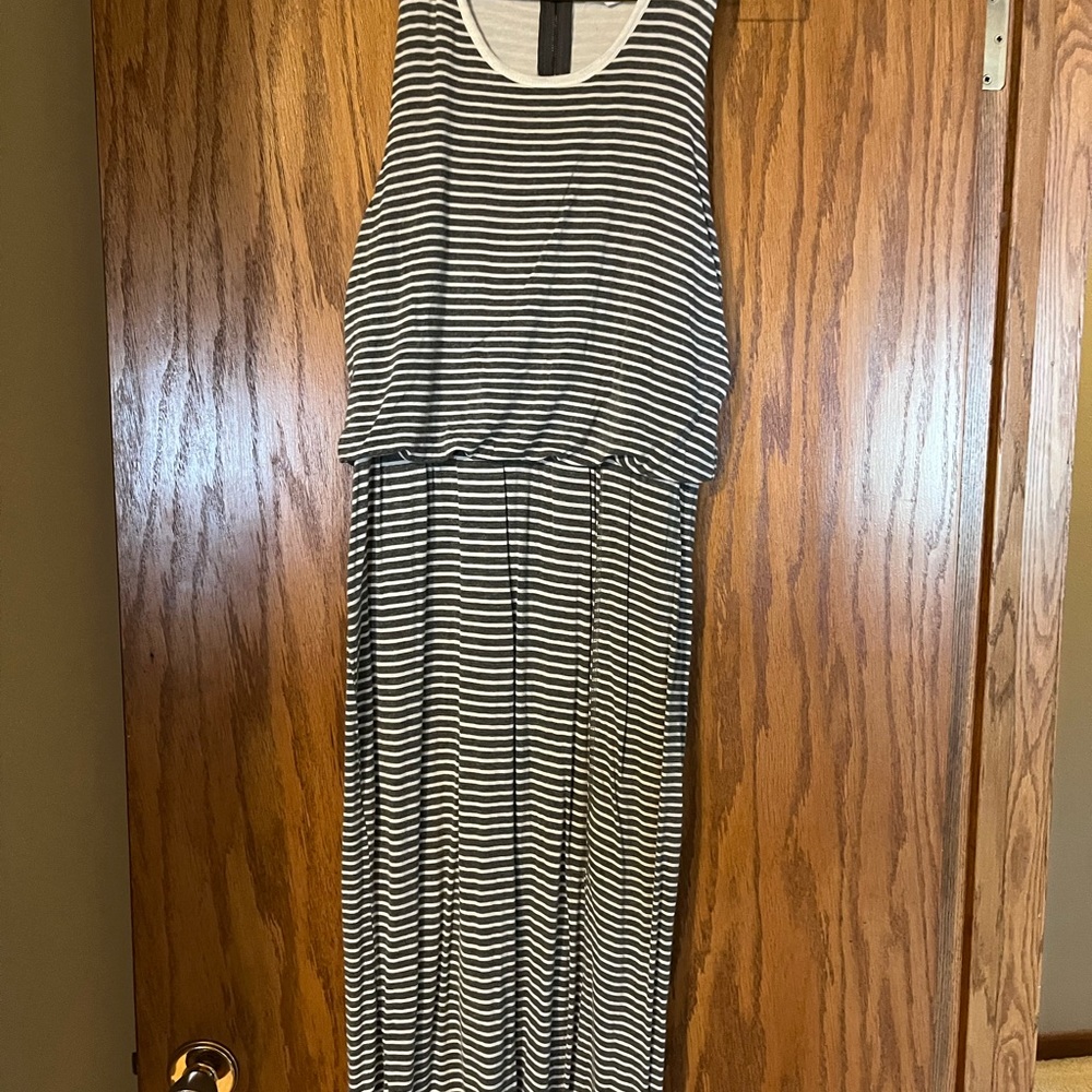 MIDI dress with slit